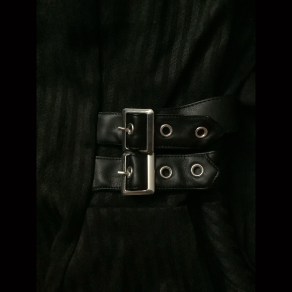 *SOLD* KILLSTAR DARK ENTERPRISE GOTHIC TOP PINSTRIPE SIZE L BRAND NEW - Picture 6 of 16